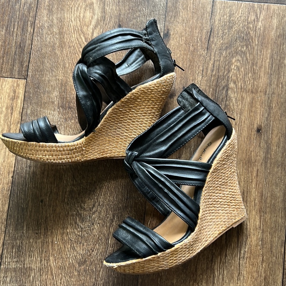 Qupid Black Knot Wedge Sandal
